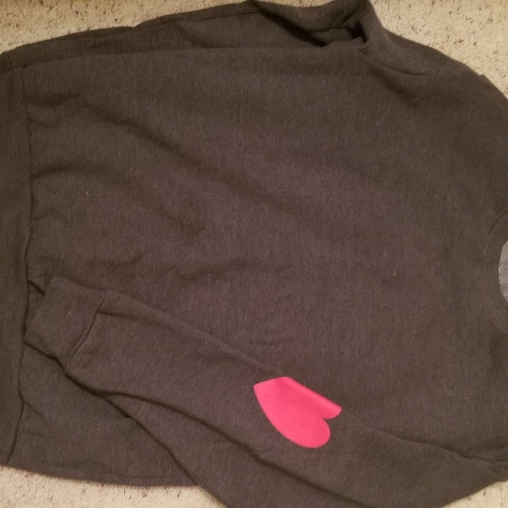 New gray sweatshirt. Heart detail on elbow.